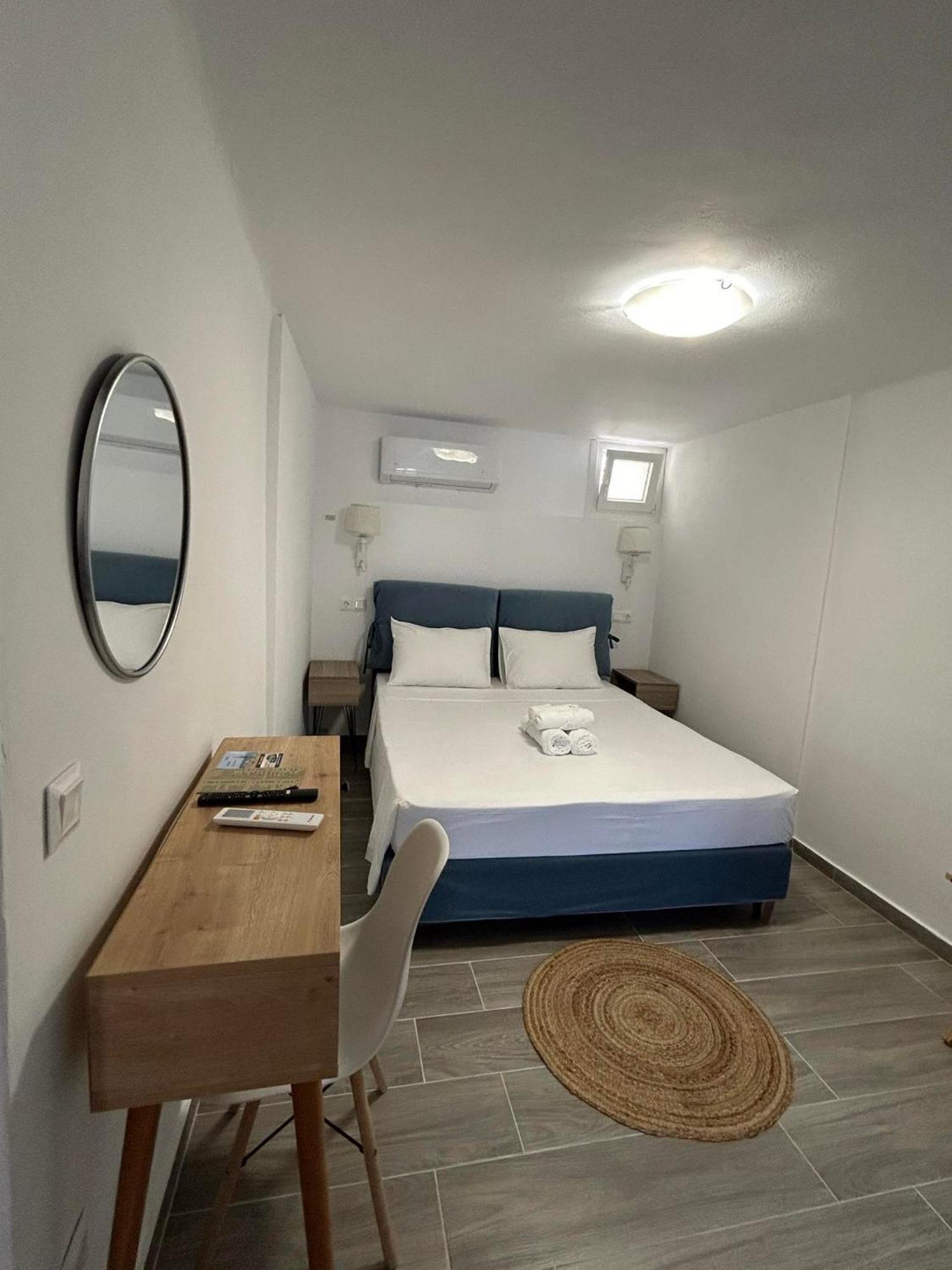 Dk Square Apartment Andros Town Exterior photo